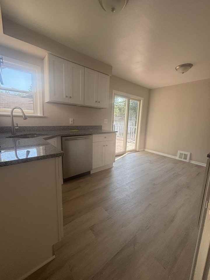 12916 Silver Rd - Photo 6 of 19