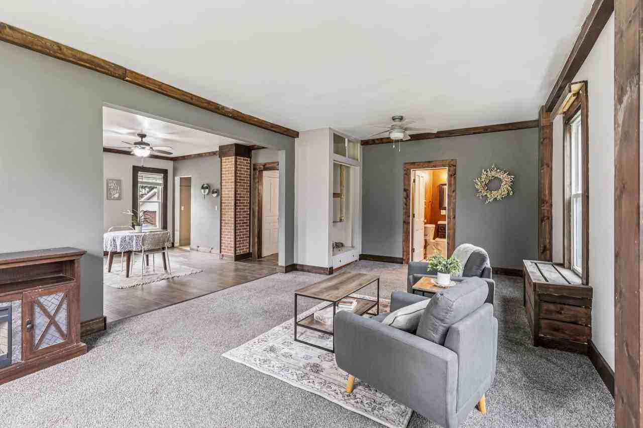 516 Poet St - Photo 3 of 9