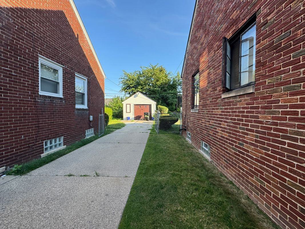 11500 Nashville St - Photo 2 of 8