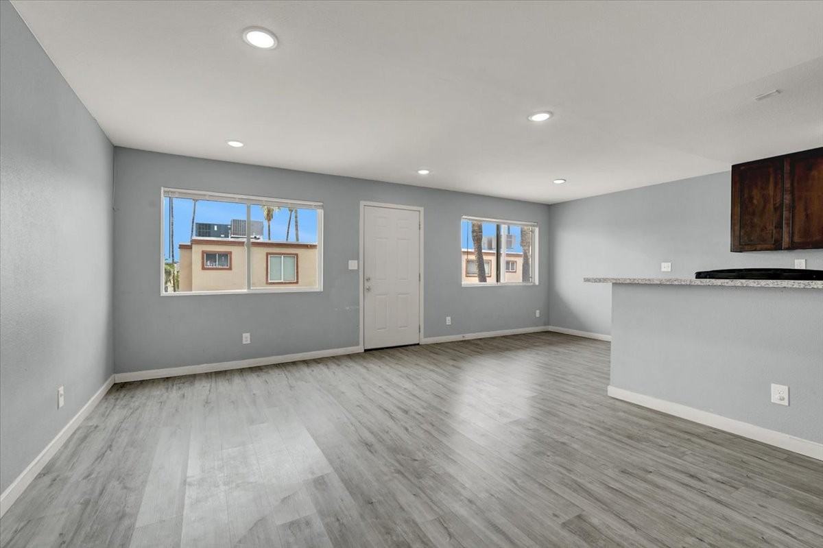 521 Calcaterra Cir - Photo 7 of 50