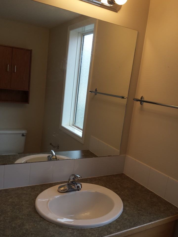 21 Highlands Pl W - Photo 2 of 15