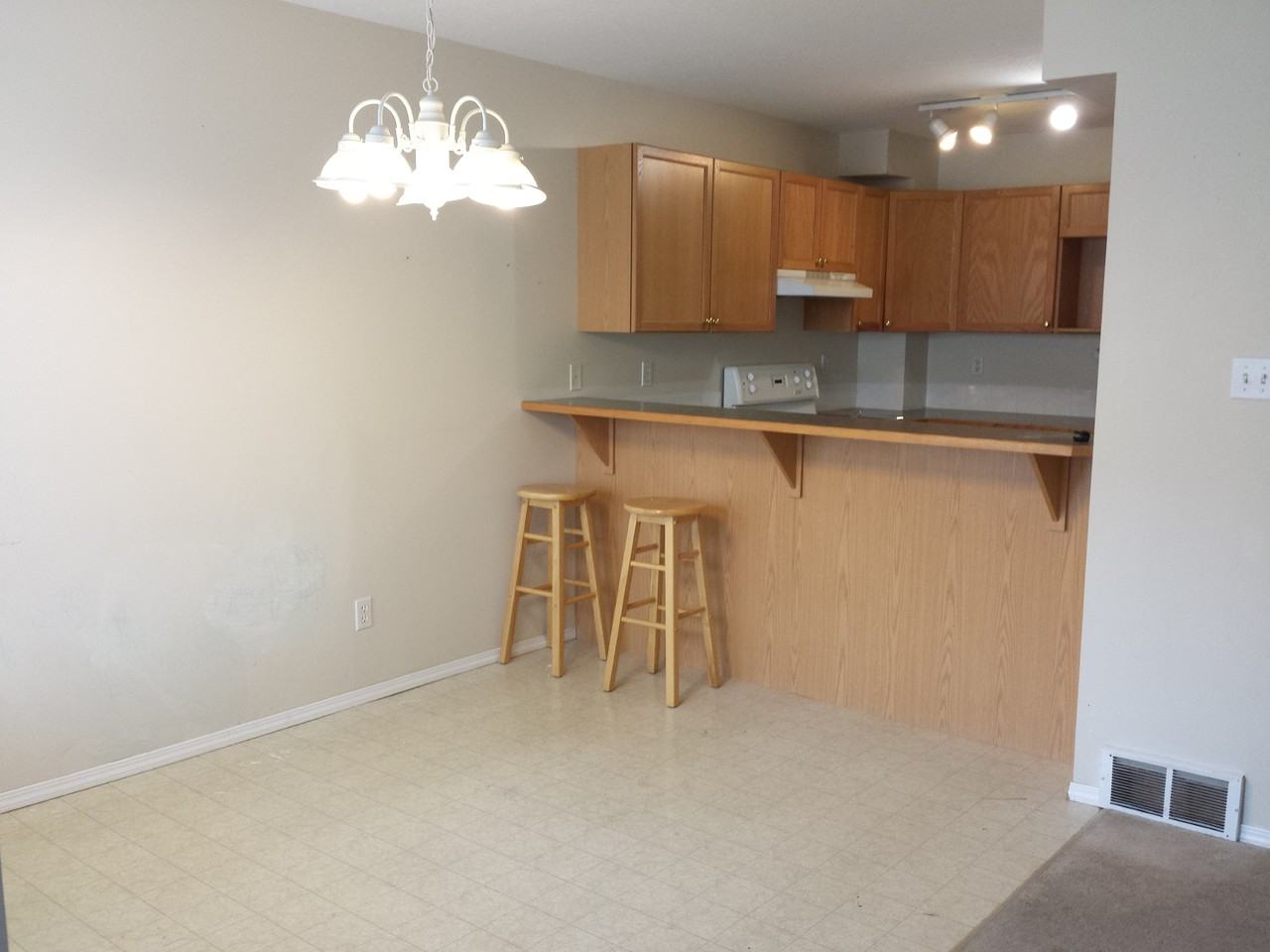 21 Highlands Pl W - Photo 4 of 15