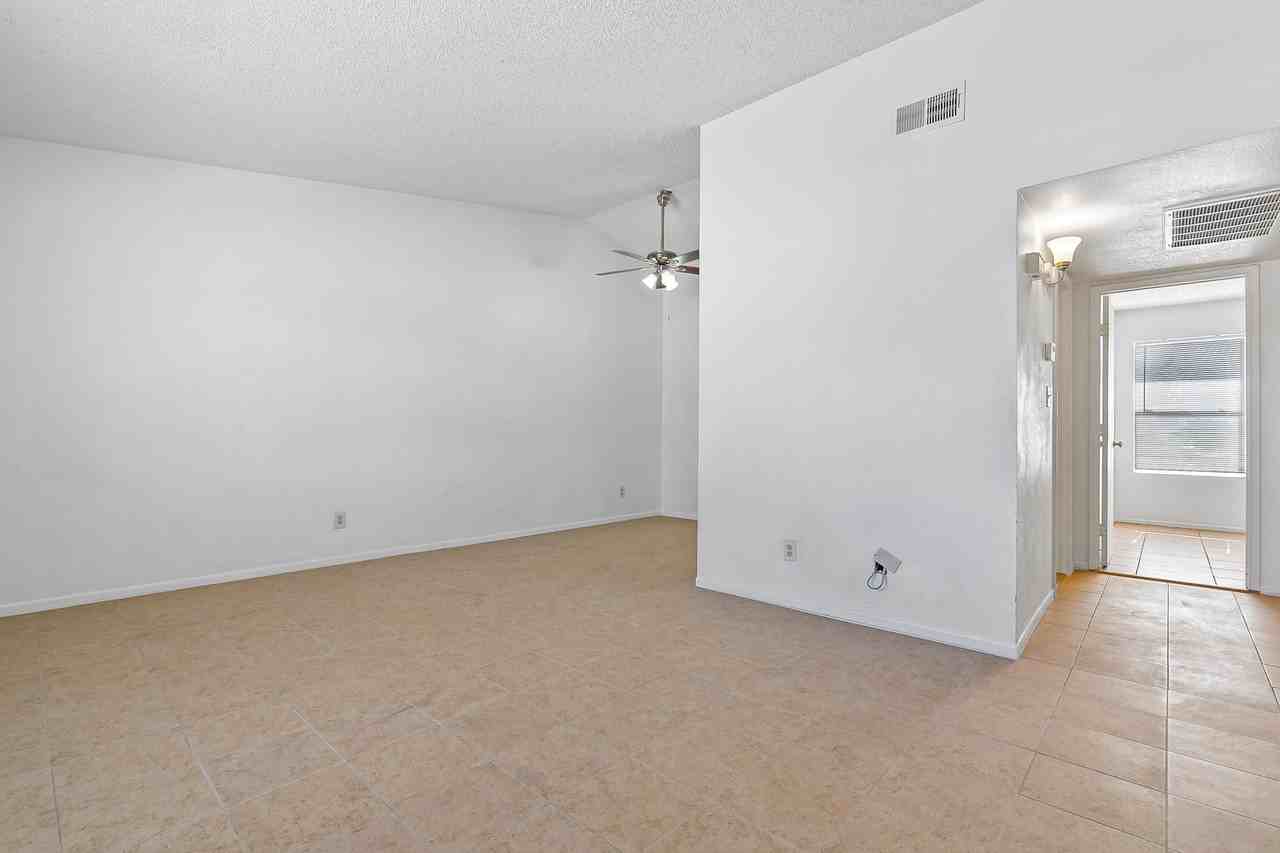 260 W 8Th Ave Bldg - Photo 3 of 32