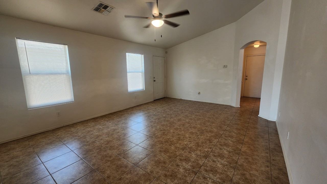 23804 N High Dunes Dr - Photo 5 of 18