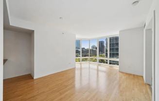 301 Mission St - Photo 1 of 1