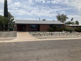 472 S Holcomb Cir - Photo 1 of 1