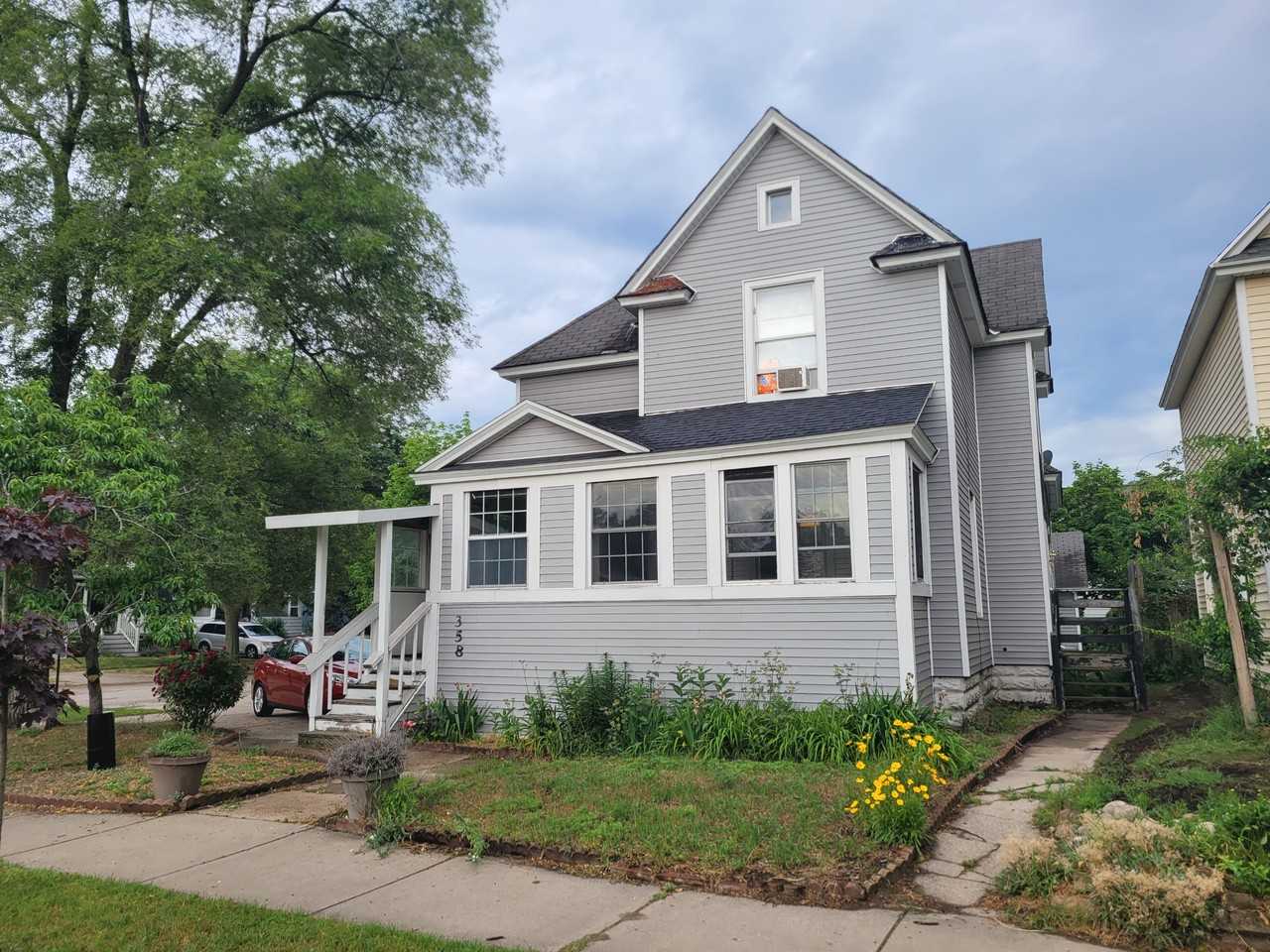 358 Maple Ave - Photo 2 of 11