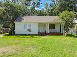 featured image of 4250 Adams St