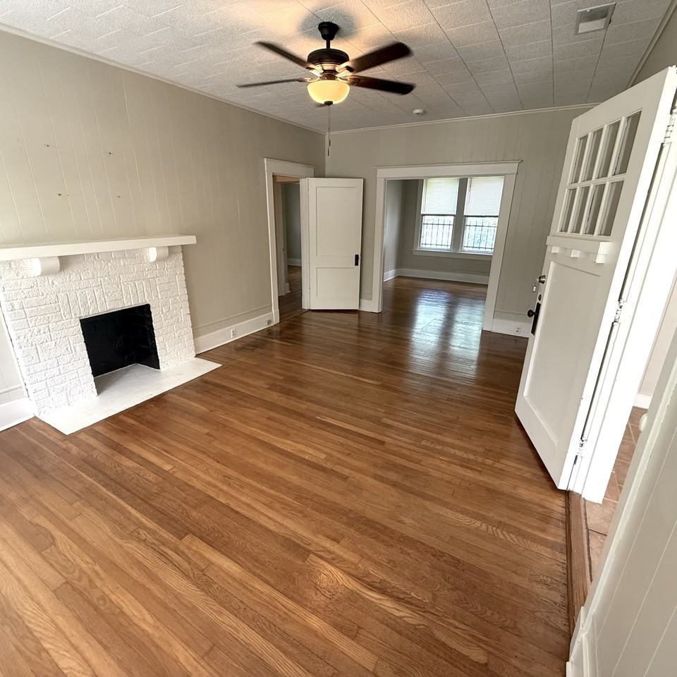 2118 Washington Ave #NA - Photo 3 of 21