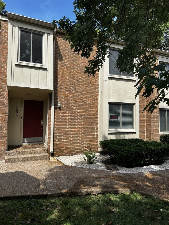 6905 Highland Park Dr - Photo 2 of 38