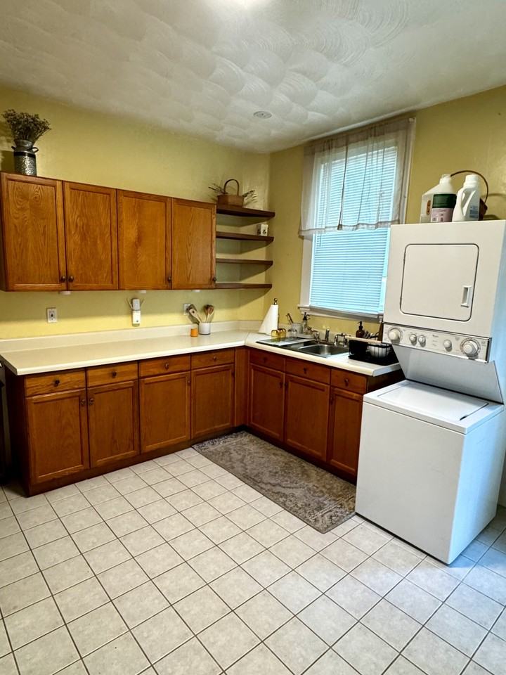 32 Dorset St #1 - Photo 5 of 36