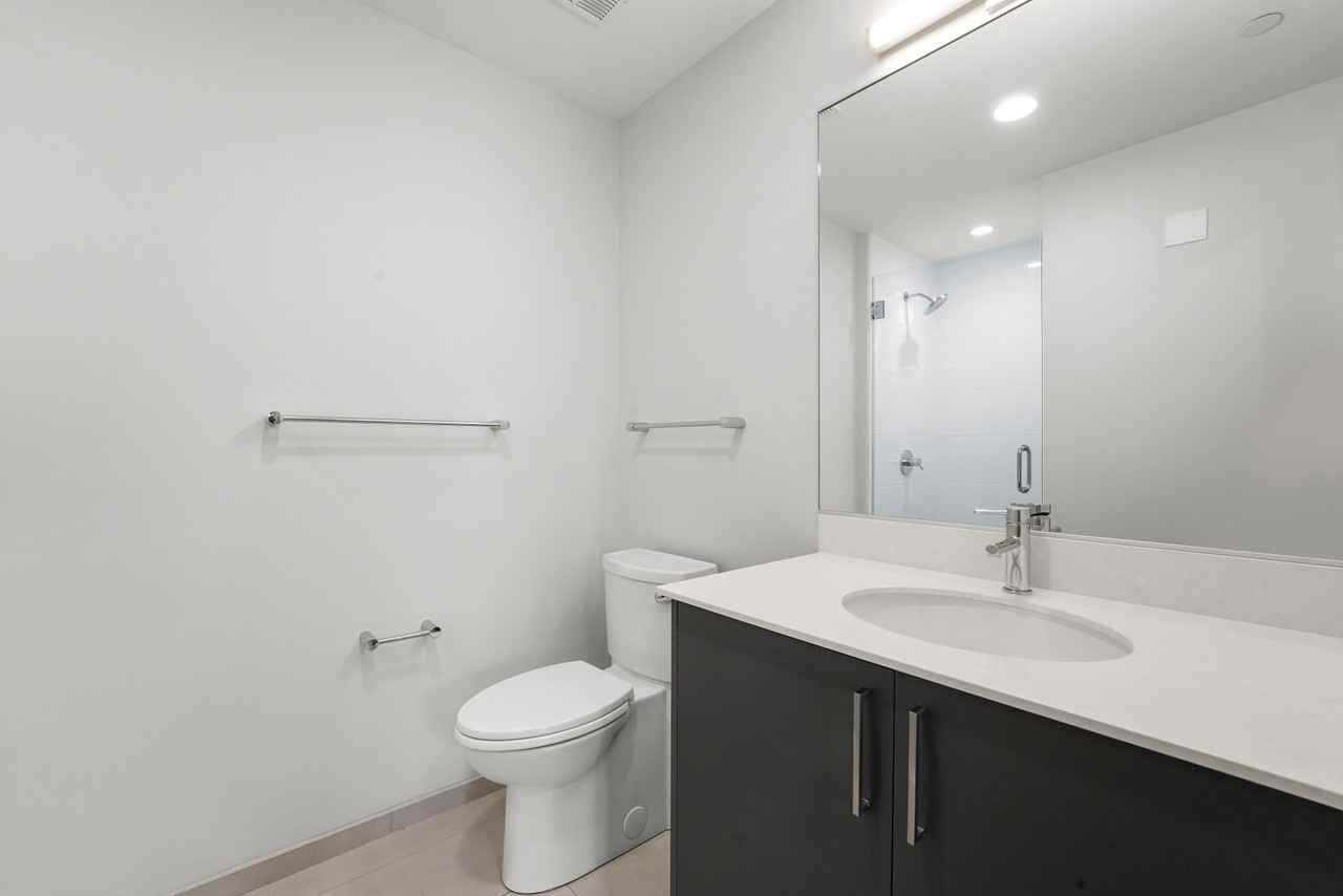641 N Ogden Ave #209 - Photo 6 of 8