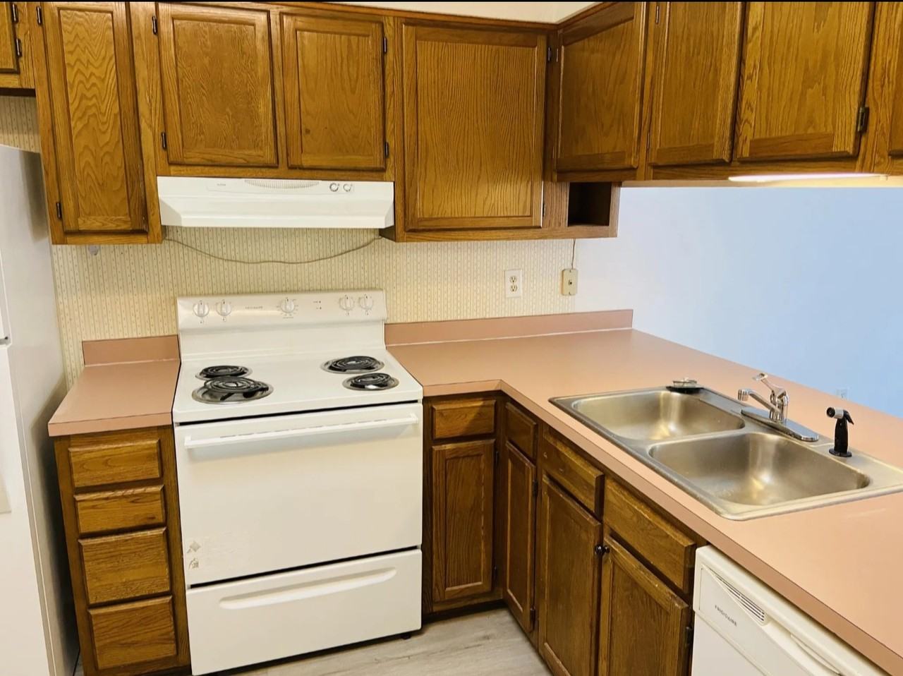 8 Viking Dr Nw #C - Photo 4 of 32