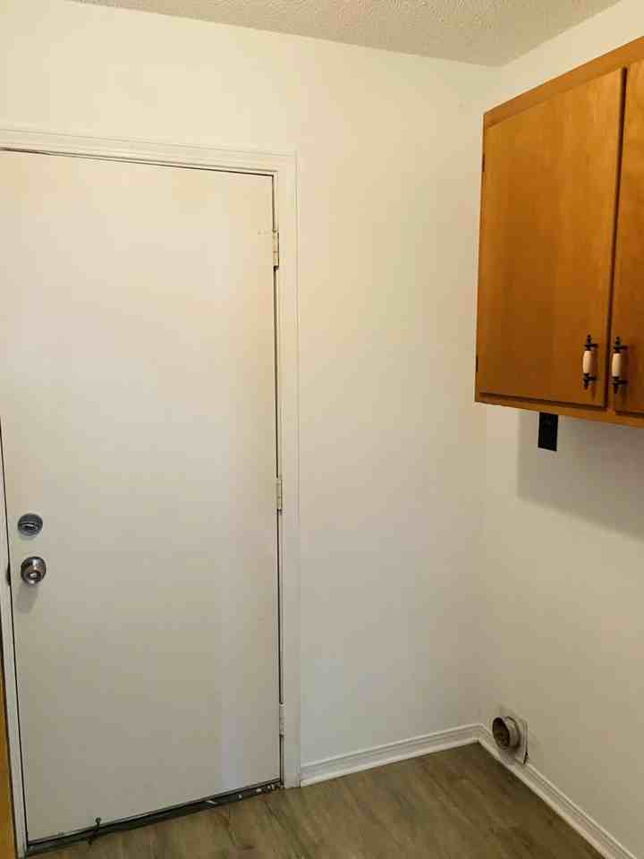 8 Viking Dr Nw #C - Photo 5 of 32