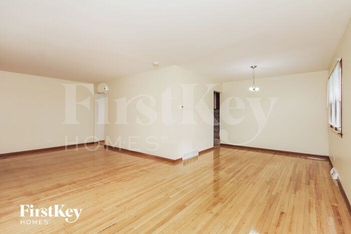 3320 191st St - Photo 3 of 16