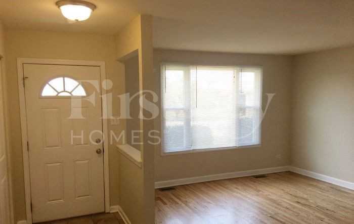 17225 Coventry Ln - Photo 2 of 13