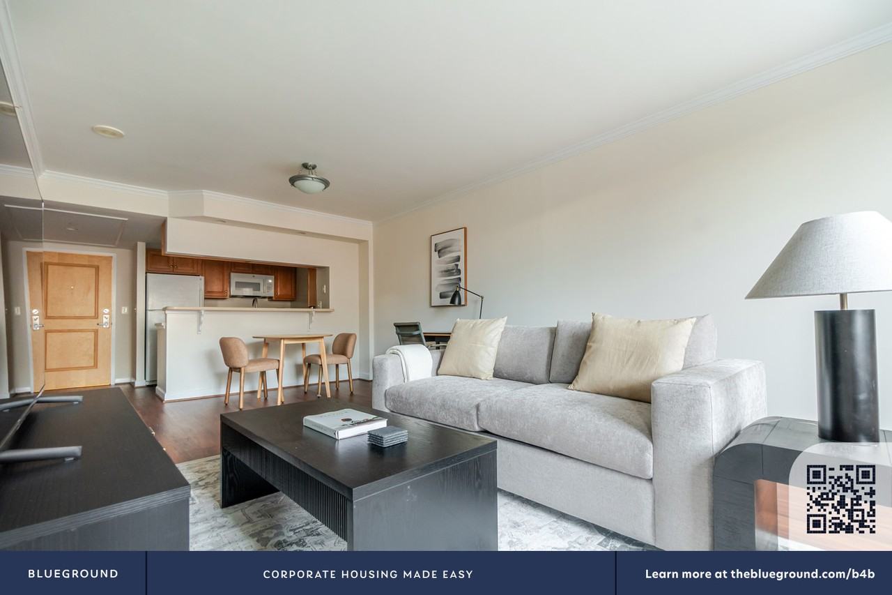 3900 Fairfax Dr #1122 - Photo 6 of 28