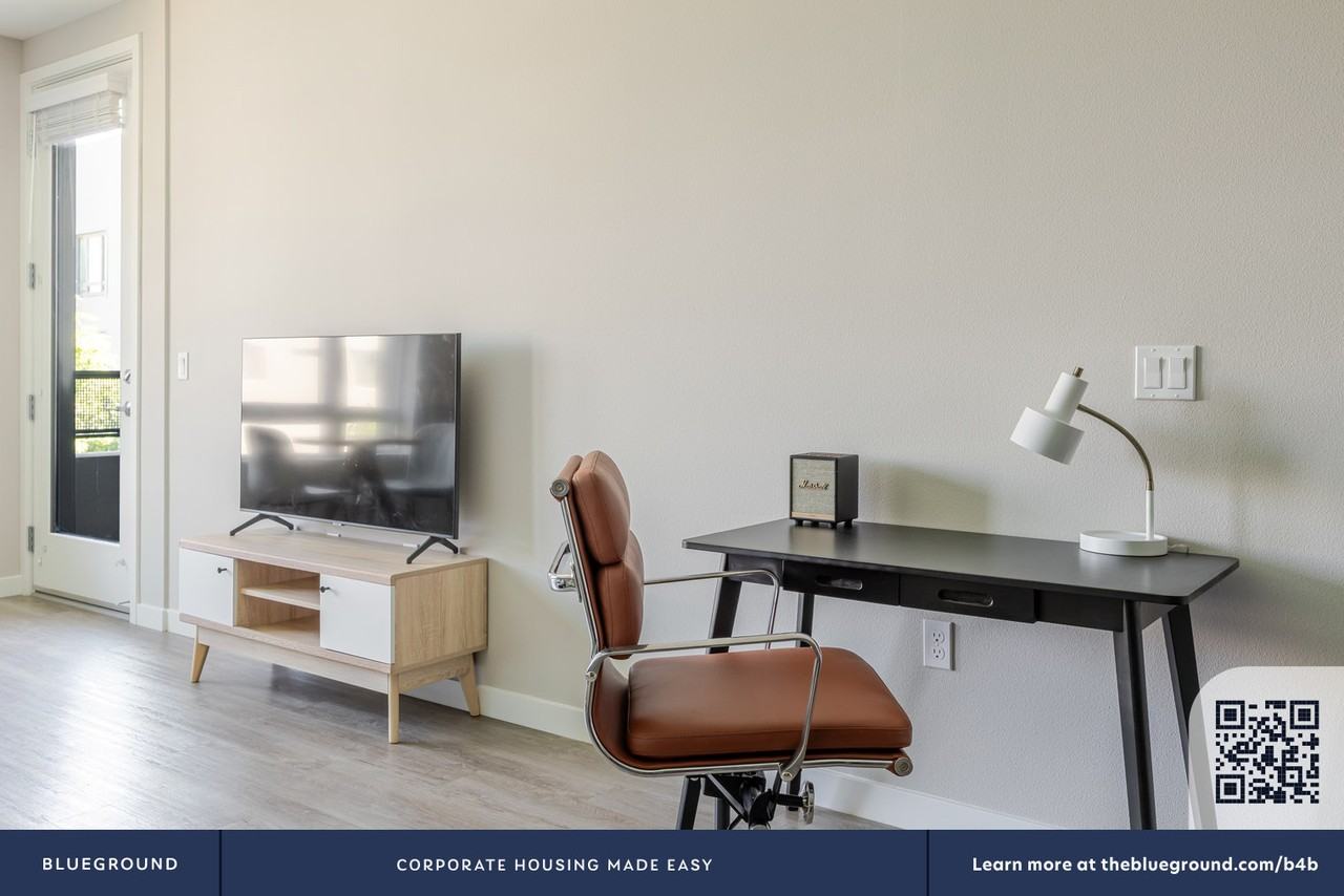 3560 Rambla Pl #1933 - Photo 6 of 50