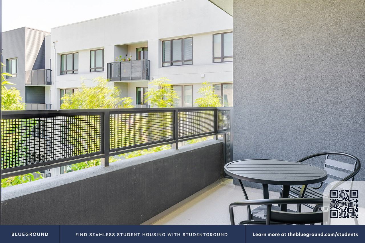 3560 Rambla Pl #1933 - Photo 7 of 50