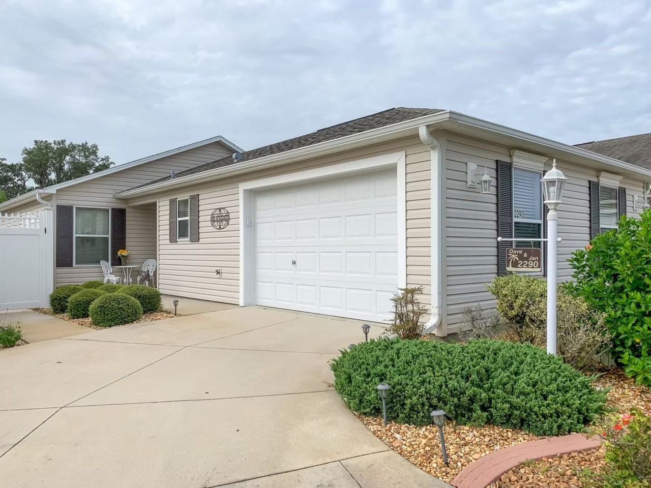 2290 Nackman Pl - Photo 2 of 23