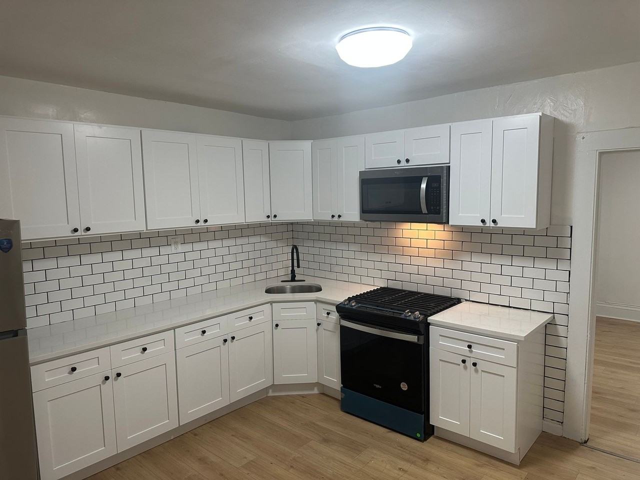 63 Whitmore St - Photo 7 of 28