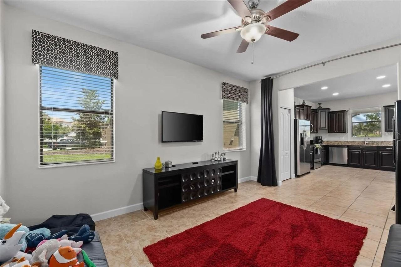 1401 Wexford Way #1259823P - Photo 4 of 38