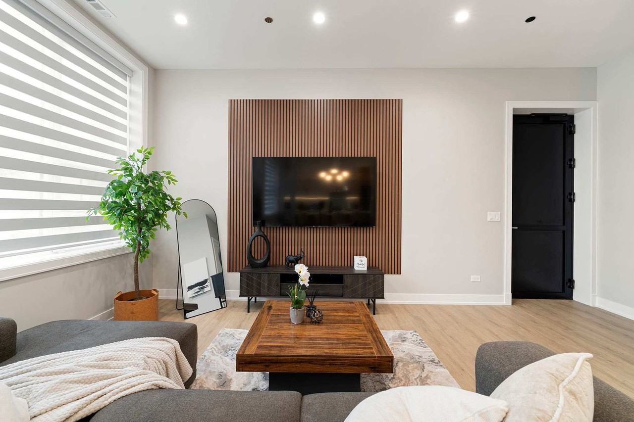 801 S Western Ave #1262785P - Photo 5 of 46