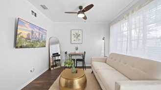720 1/2 W Woodlawn Ave - Photo 1 of 1