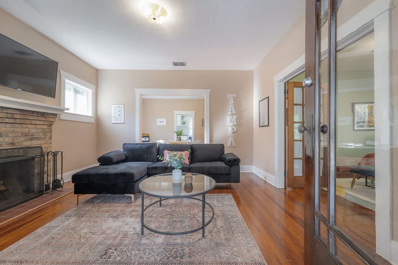 5708 North Suwanee Avenue - Photo 6 of 36