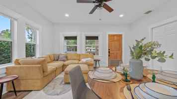 featured image of 1007 E Comanche Ave