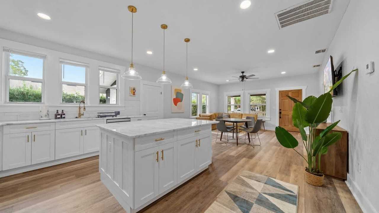 1007 East Comanche Avenue - Photo 6 of 55