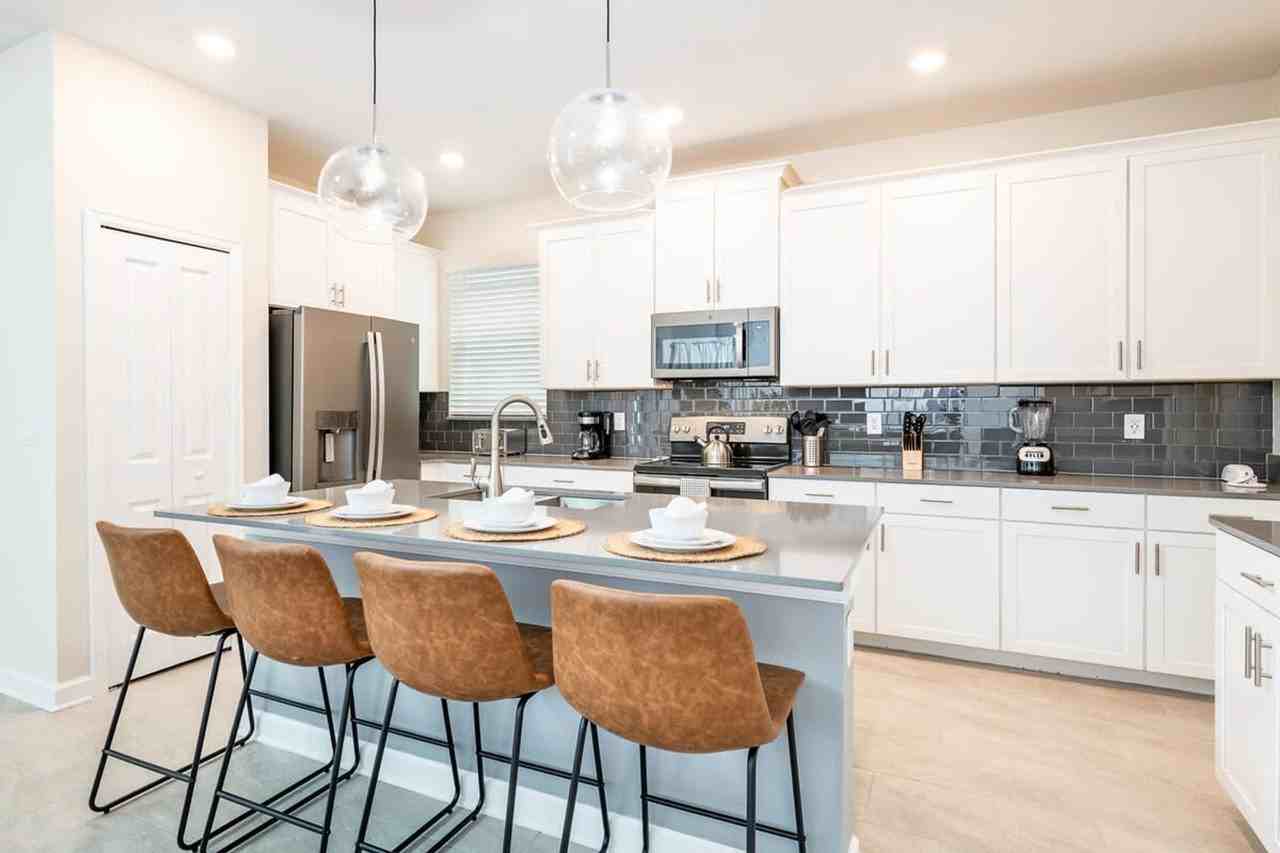 1093 Leader St #1280795P - Photo 6 of 38