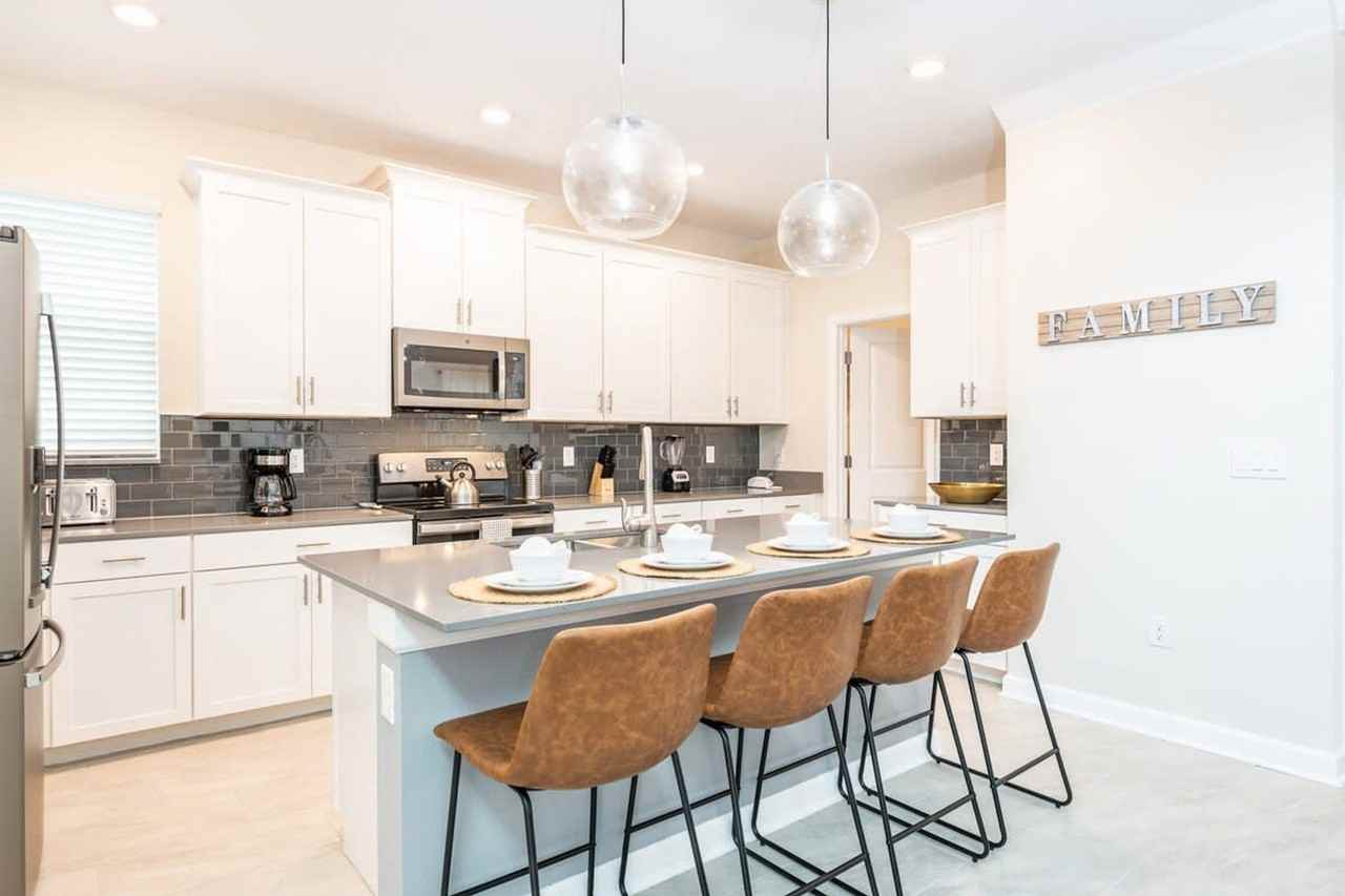 1093 Leader St #1280795P - Photo 7 of 38