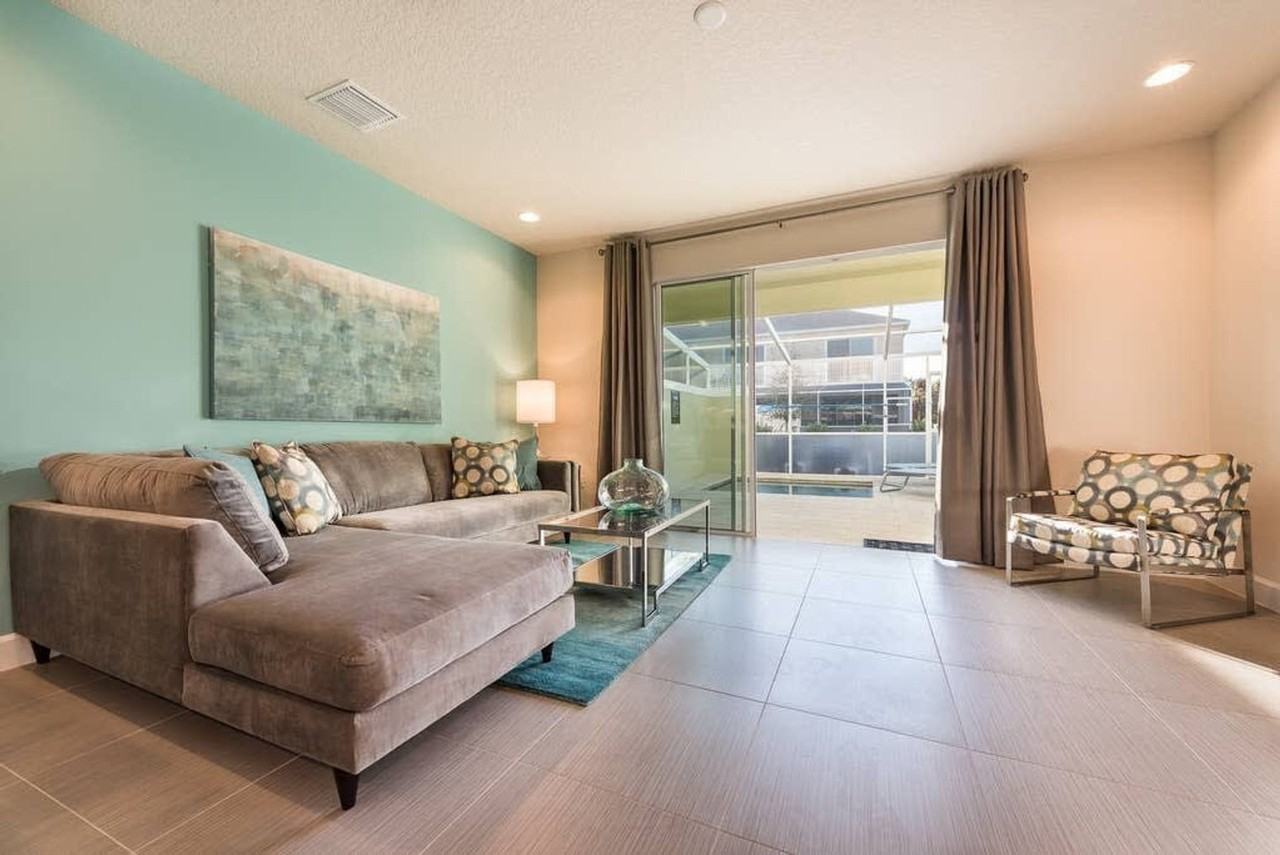 1425 Retreat Cir #1280815P - Photo 3 of 21