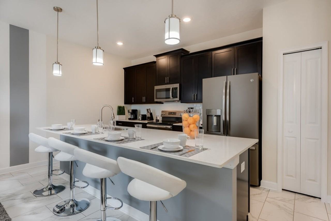 4833 Romeo Cir #1280845P - Photo 6 of 35