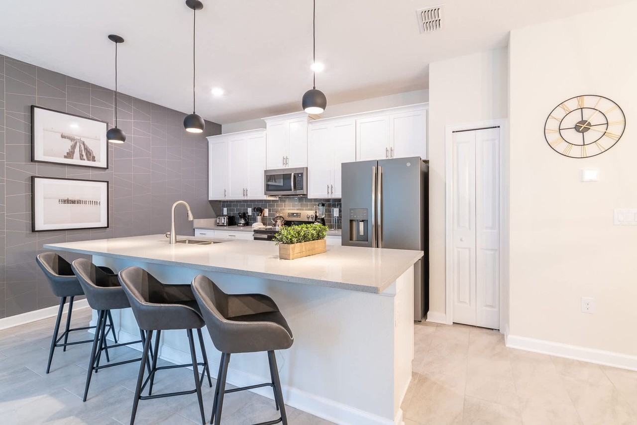 5025 Windermere Ave #1280868P - Photo 7 of 38