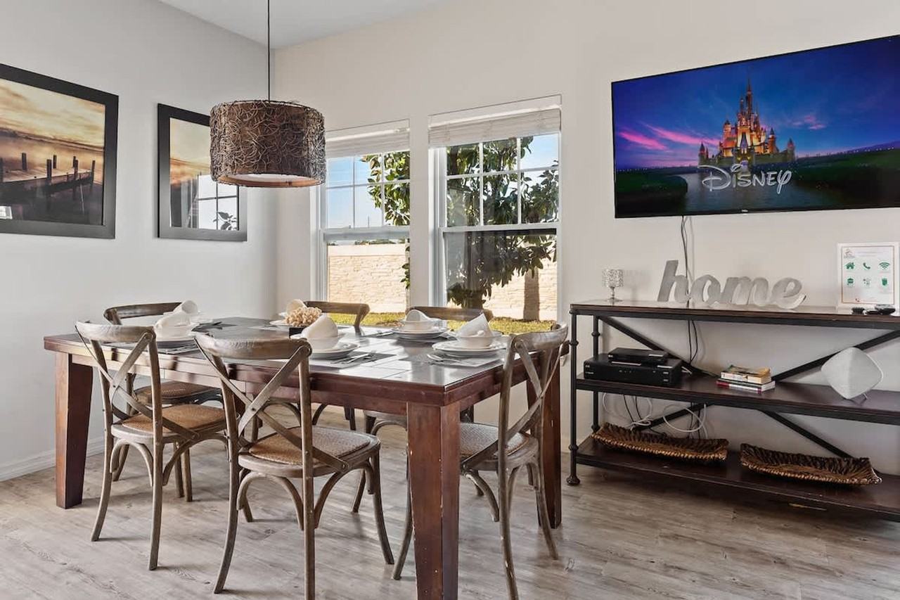 8989 Shine Dr #1280899P - Photo 4 of 46