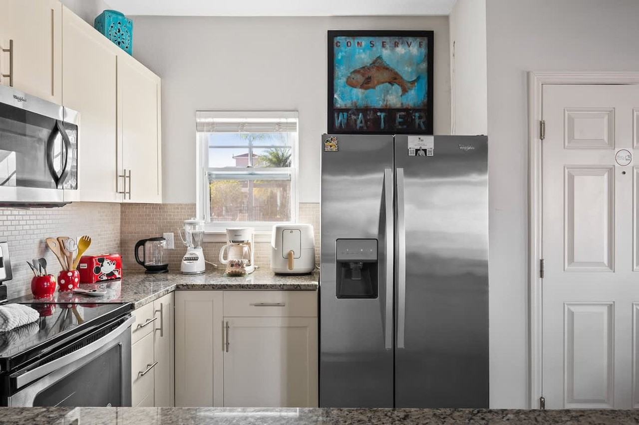 8989 Shine Dr #1280899P - Photo 7 of 46