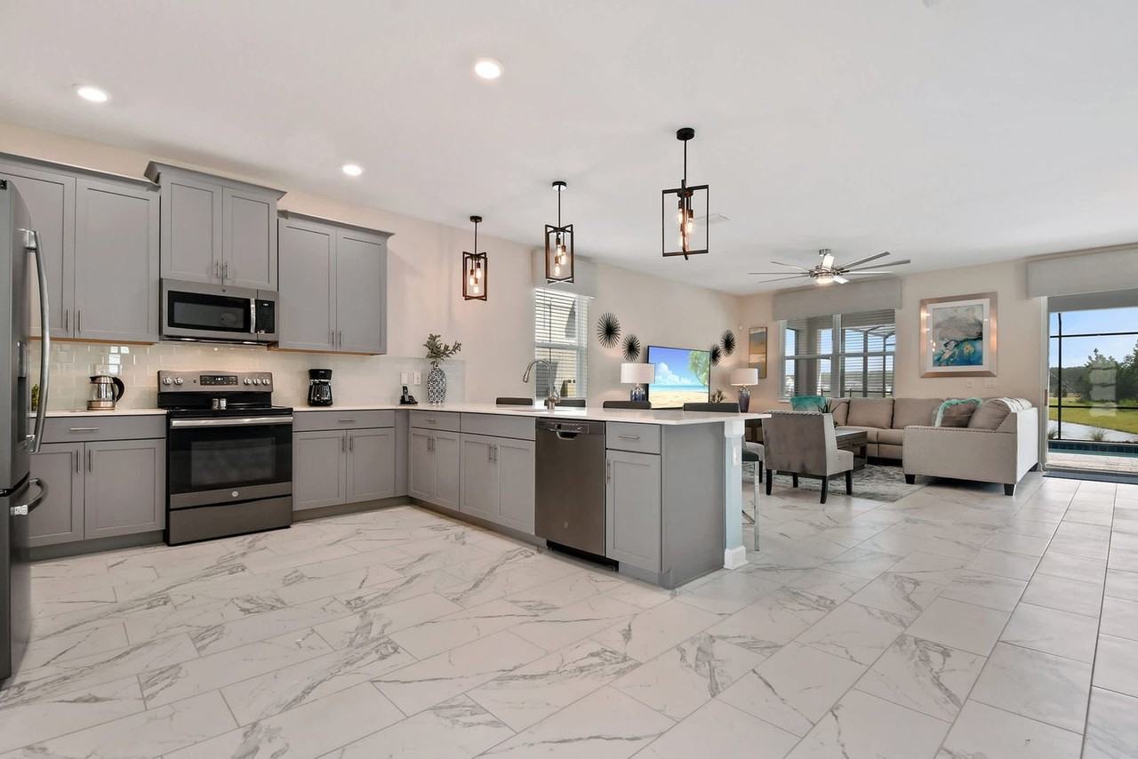 2881 Stanza Ct #1280904P - Photo 5 of 50