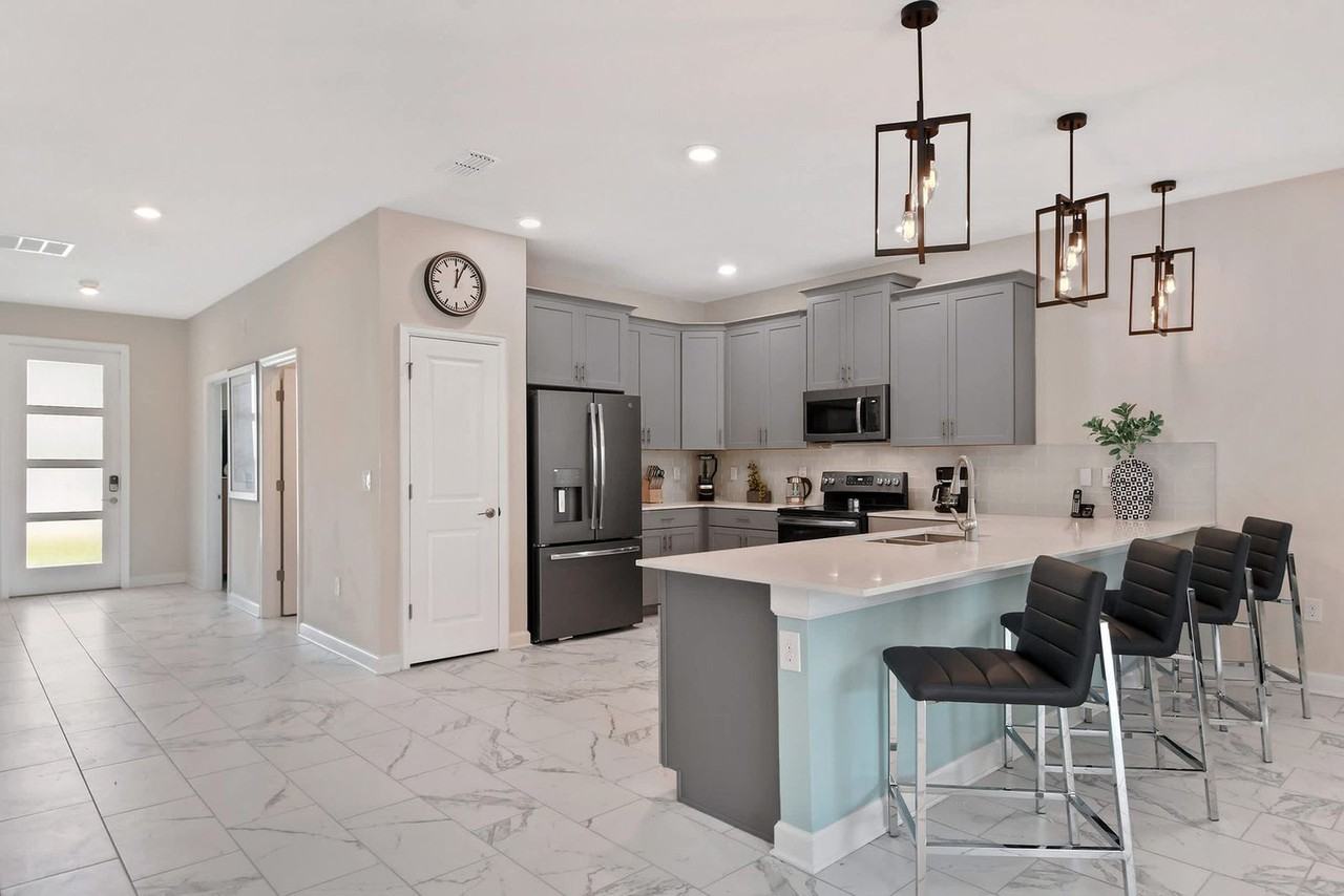 2881 Stanza Ct #1280904P - Photo 6 of 50