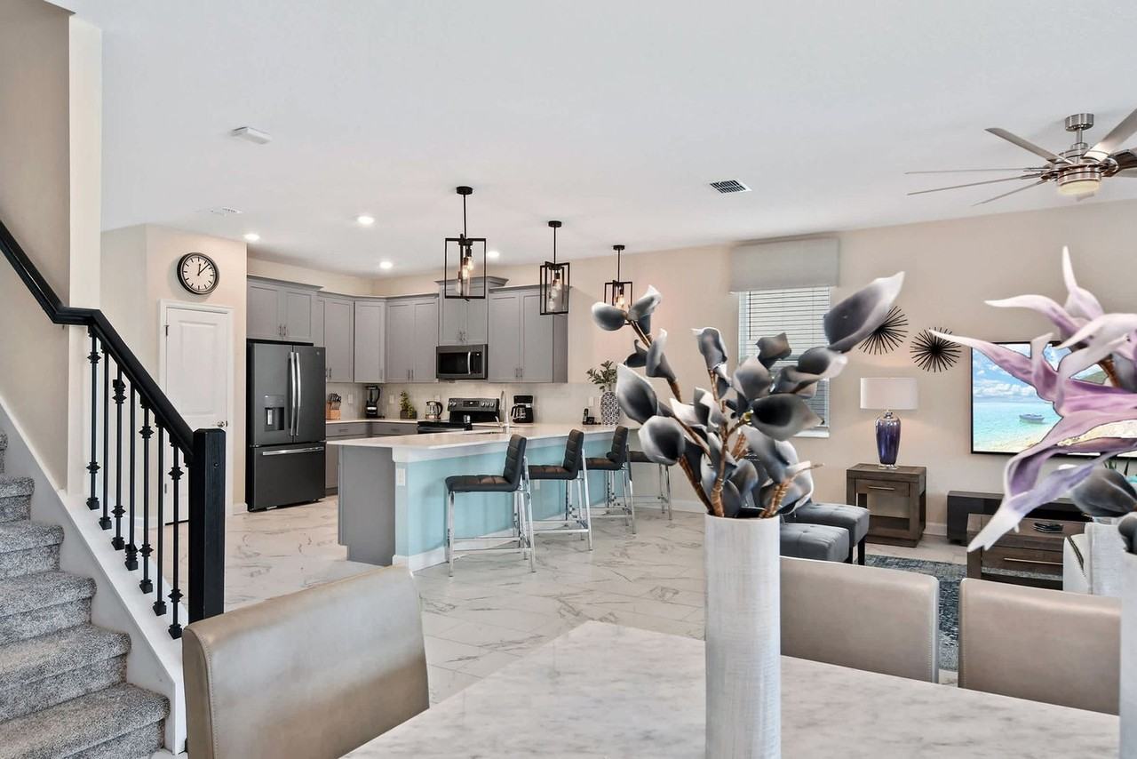 2881 Stanza Ct #1280904P - Photo 7 of 50