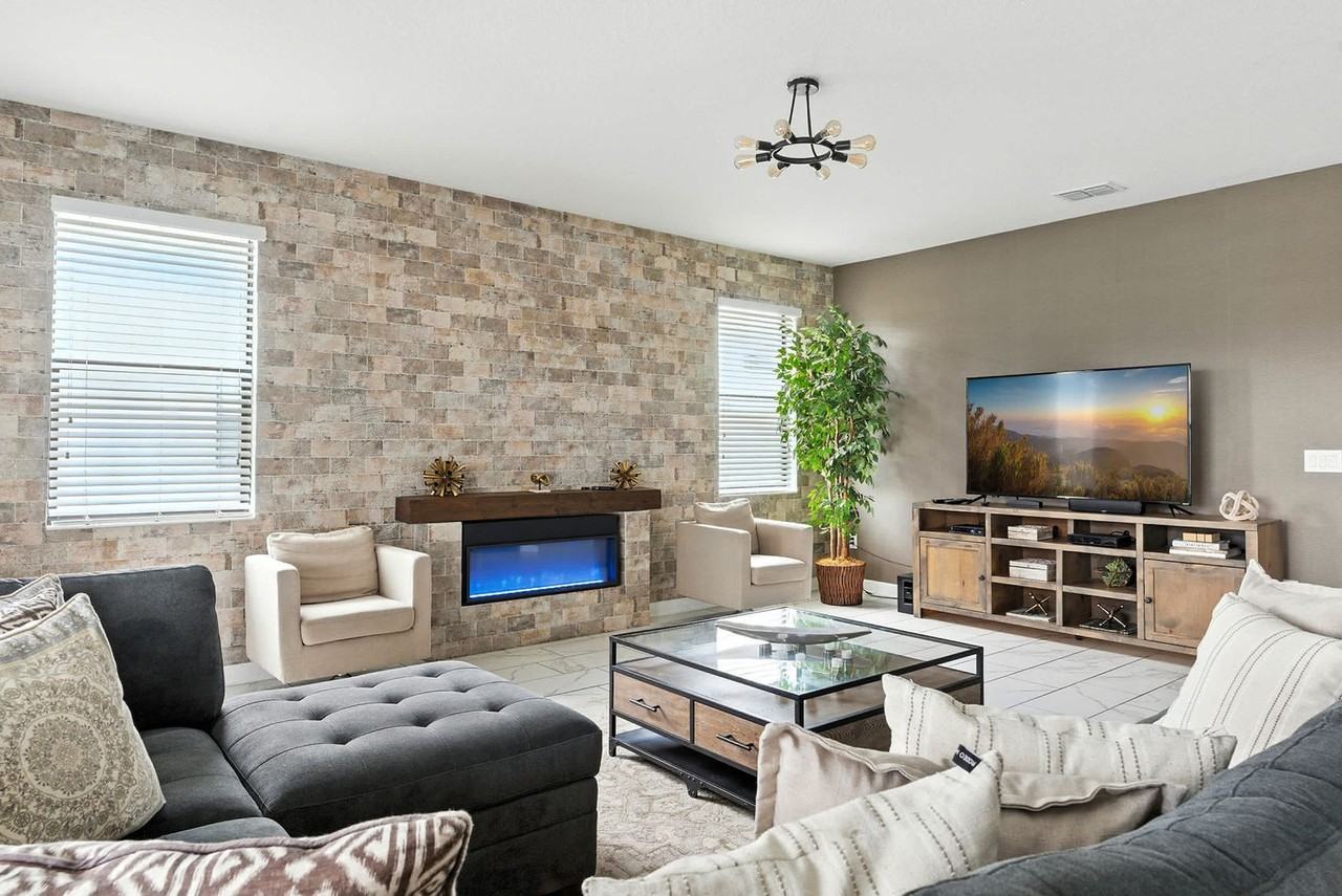 2945 Fable St #1280910P - Photo 2 of 50