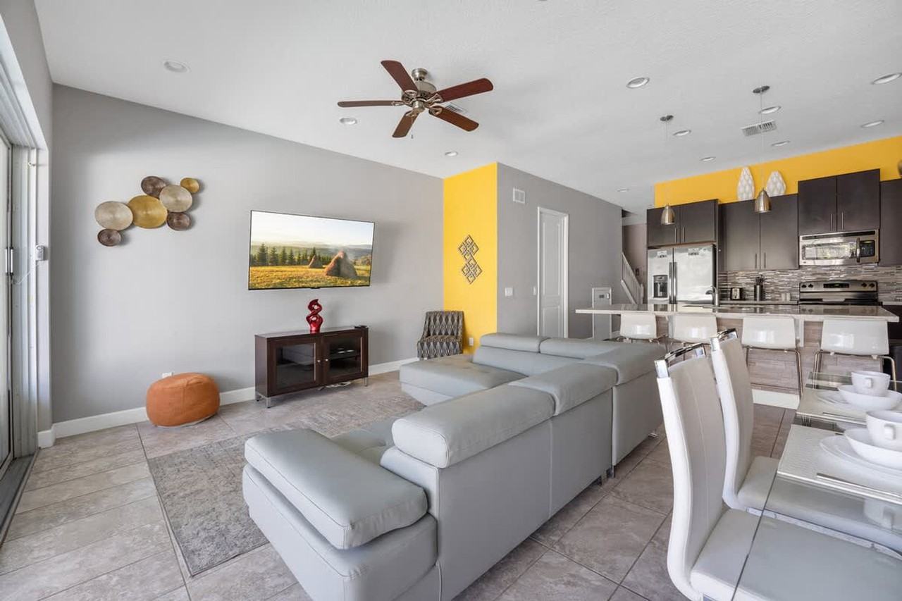 466 Captiva Dr #1280937P - Photo 5 of 50