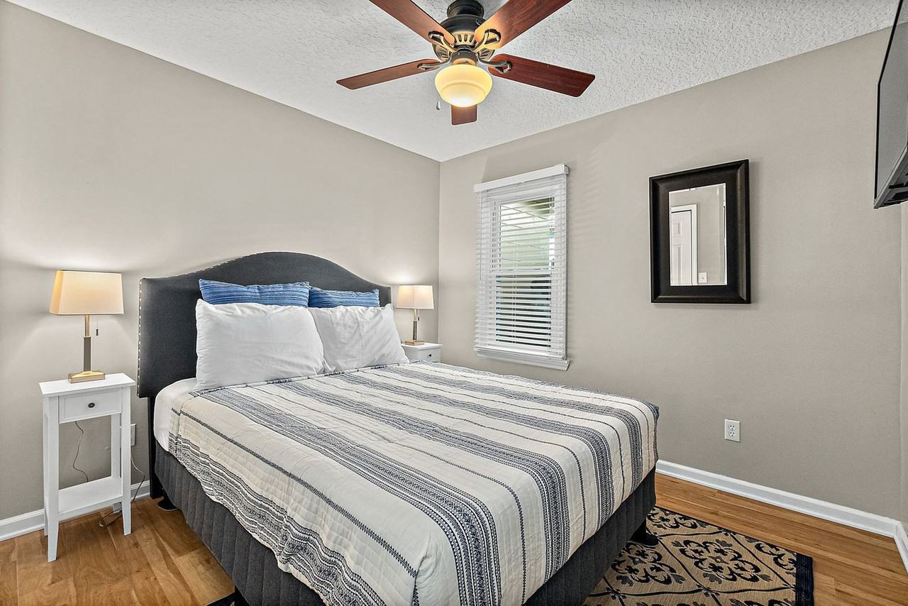 12 Sylvan Drive - Photo 4 of 35