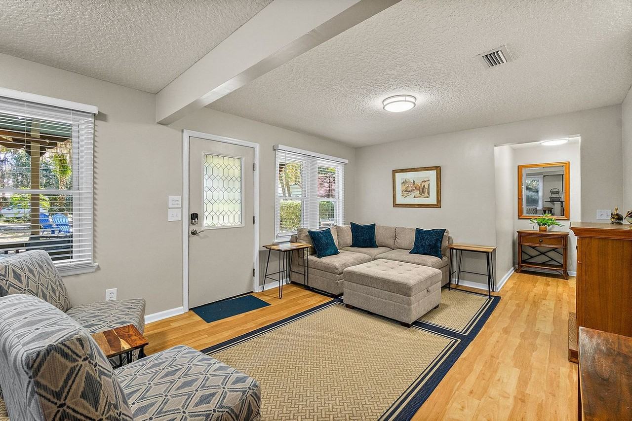 12 Sylvan Drive - Photo 7 of 35