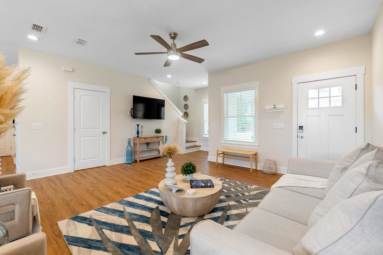 6824 A1a S #1281930P - Photo 3 of 42