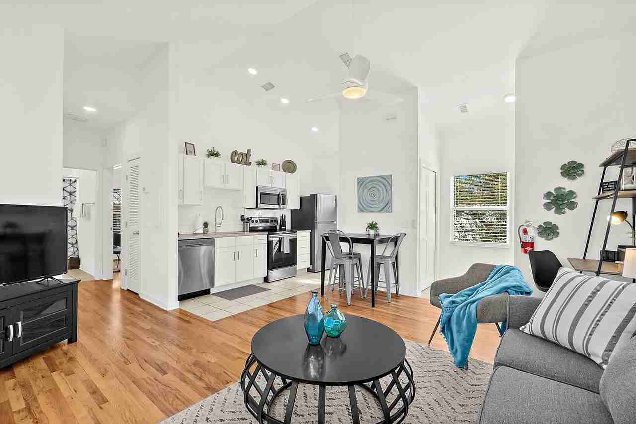 27 Old Mission Ave #1281933P - Photo 2 of 44