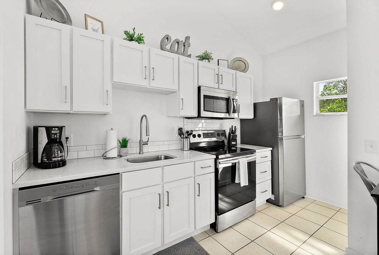 27 Old Mission Ave #1281933P - Photo 4 of 44