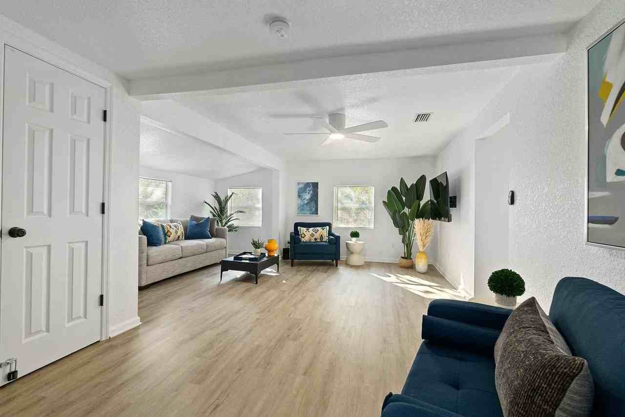 46 Phillips Street #1281939P - Photo 3 of 40