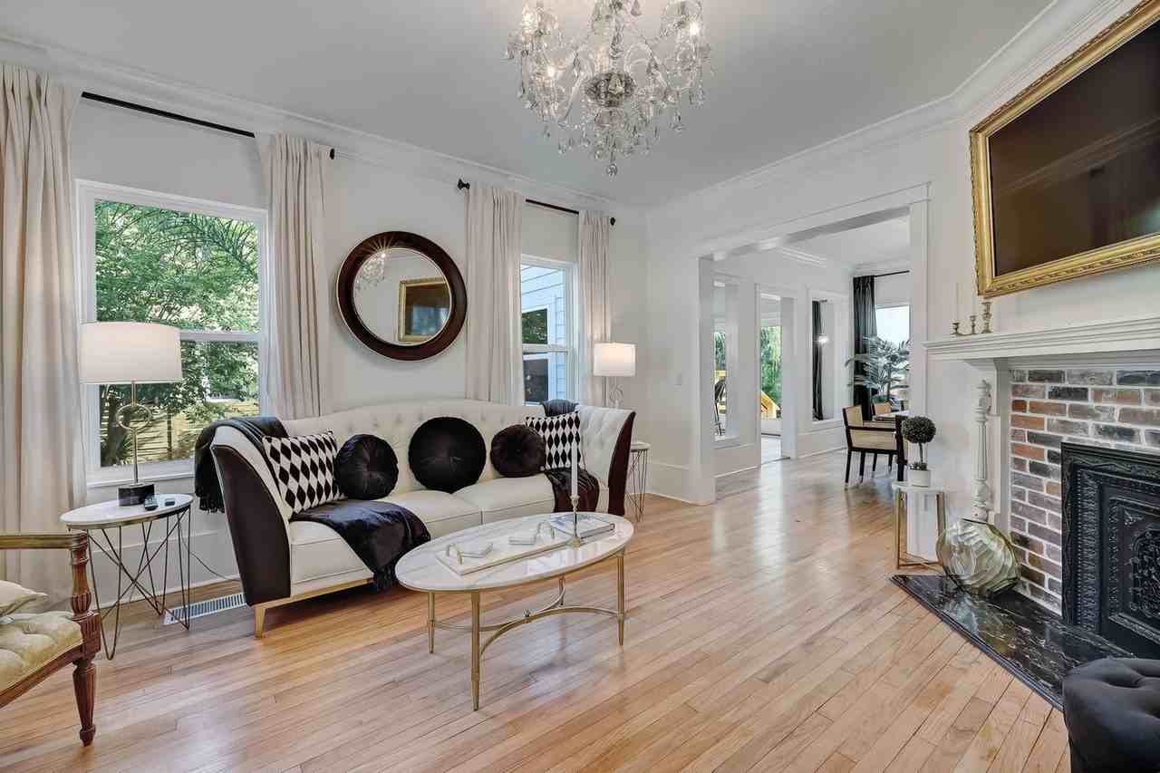 20 M L King Ave #1281959P - Photo 2 of 50